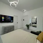 Newly Refurbished Studio
